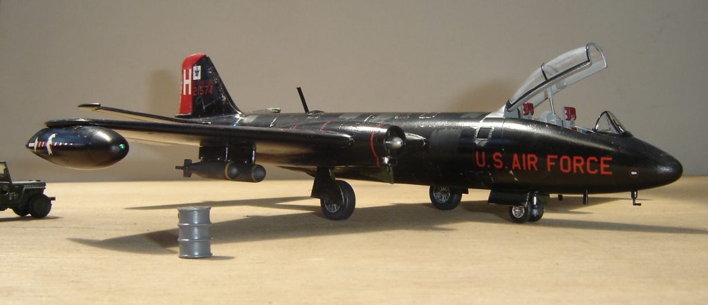 Airfix B-57