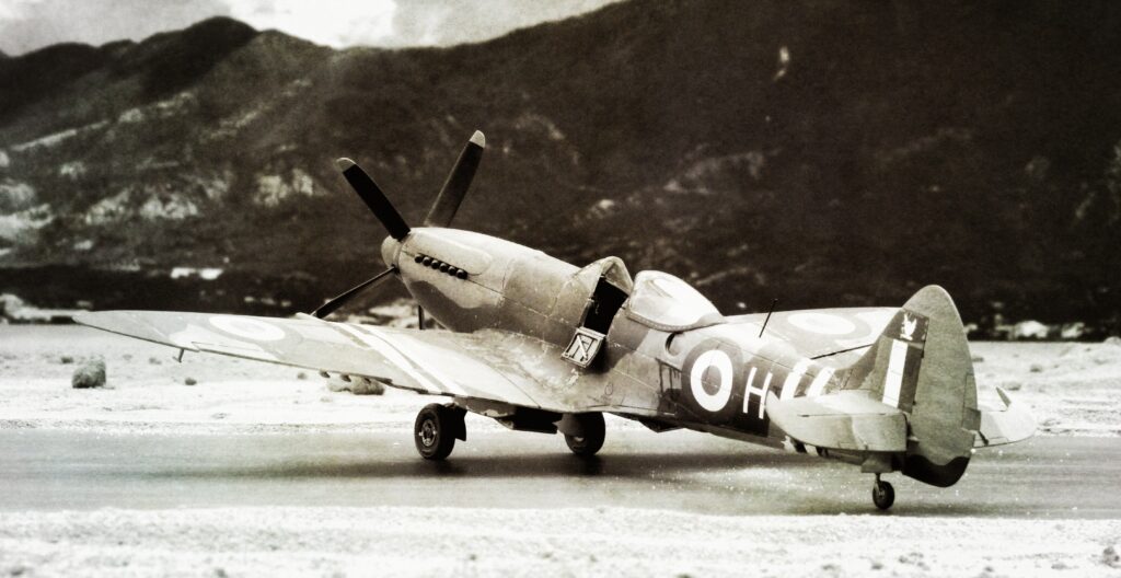 Supermarine Spitfire FR Mk XVIII of 28 Squadron based at Kai Tak, late 1950. Airfix 1/48th scale.
