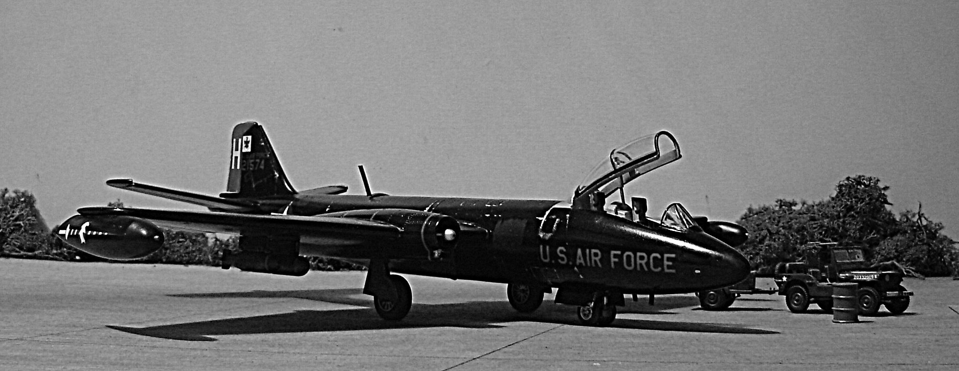 Airfix B-57